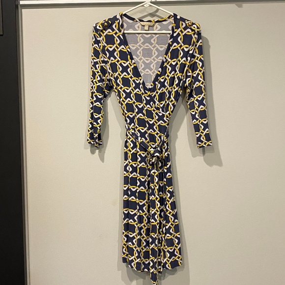 Banana Republic Dresses & Skirts - Banana Republic Wrap Dress